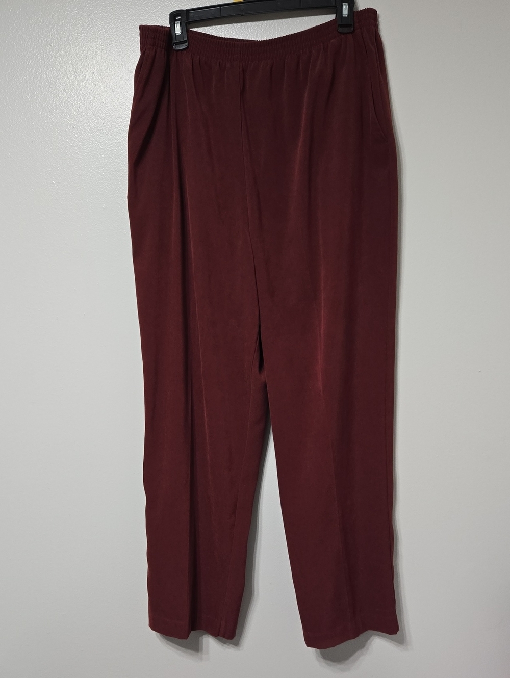 Women's Classic Alfred Dunner Straight Leg-wine Pants Size 18 Pockets Maroon